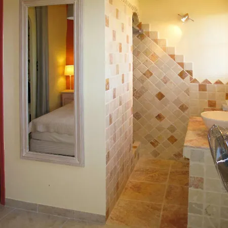 Prázdninový dům Ferienhaus Mit Pool 100s